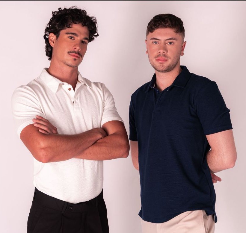 Polo Hampton, tejido galleta, marfil y azul marino_